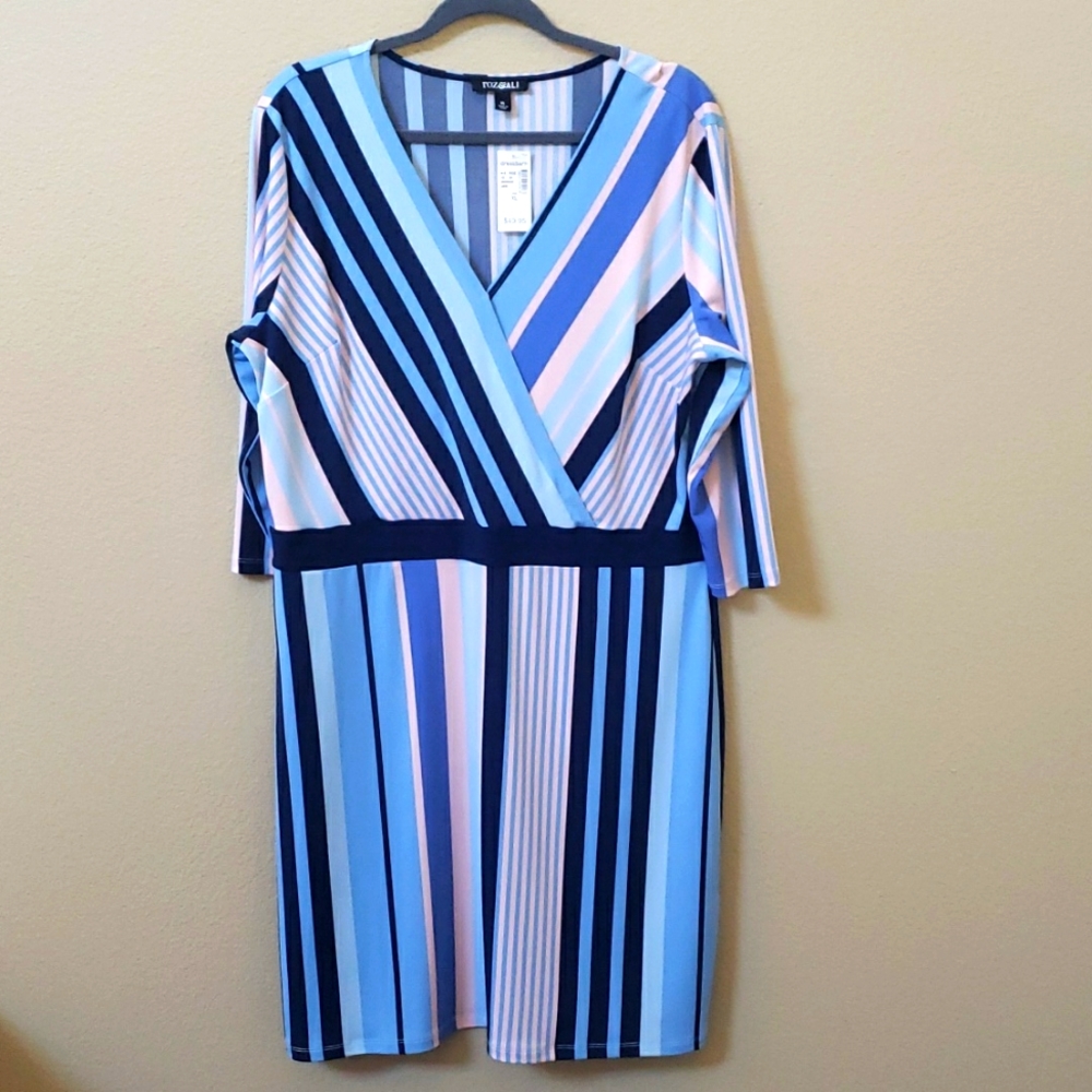 Roz and Alli dress size XL blue stripped 3/4 sleeves